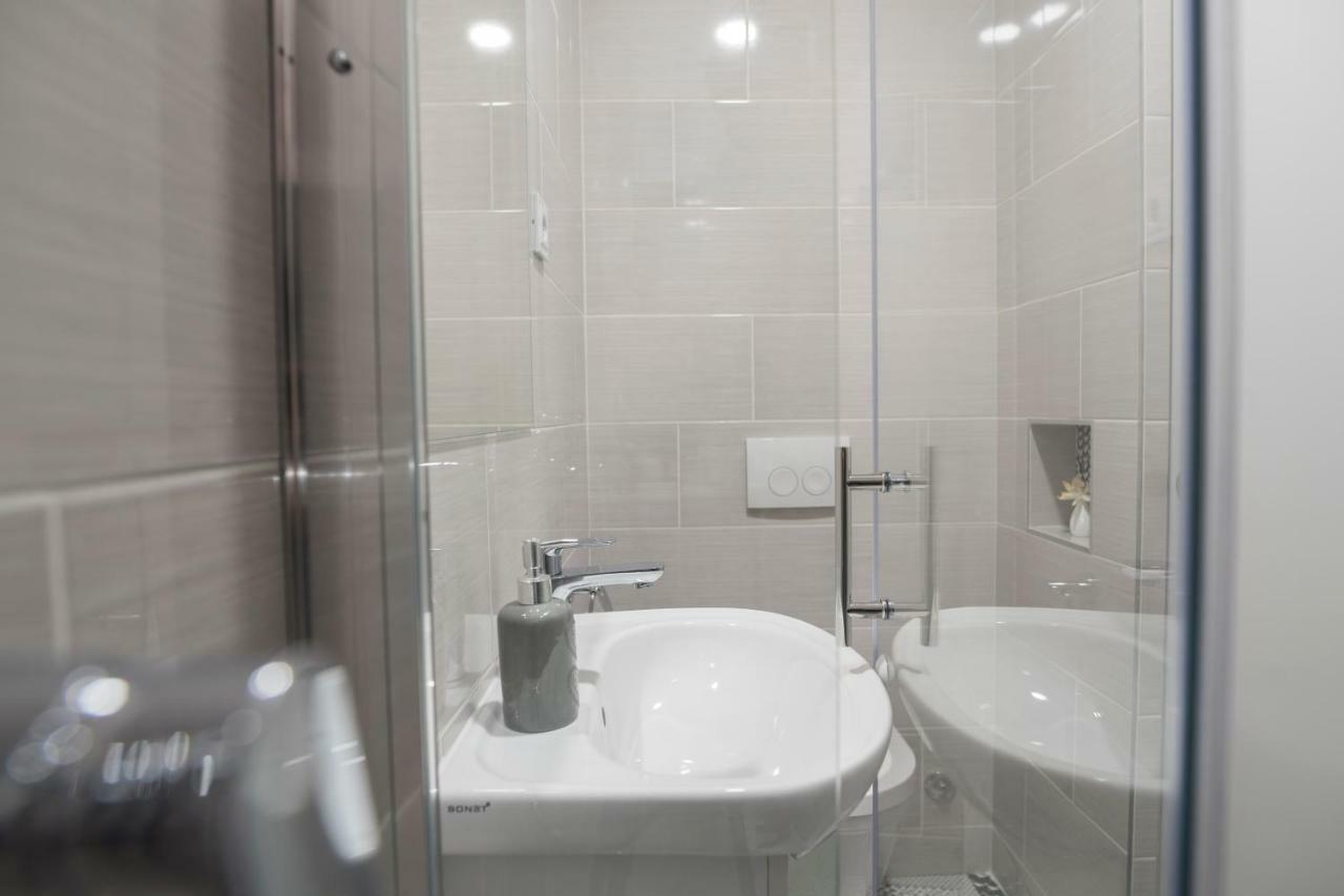"D&M" Studio Apartments Загреб Екстериор снимка