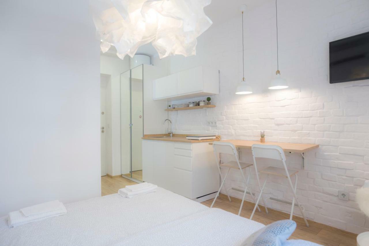 "D&M" Studio Apartments Загреб Екстериор снимка