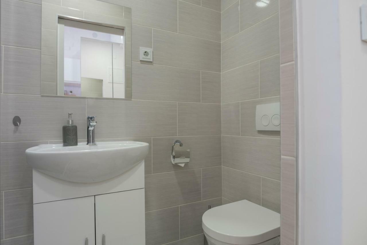 "D&M" Studio Apartments Загреб Екстериор снимка