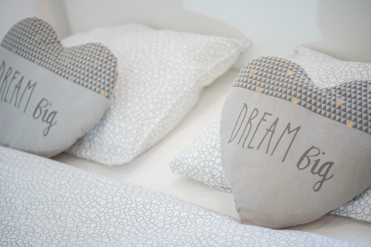 "D&M" Studio Apartments Загреб Екстериор снимка