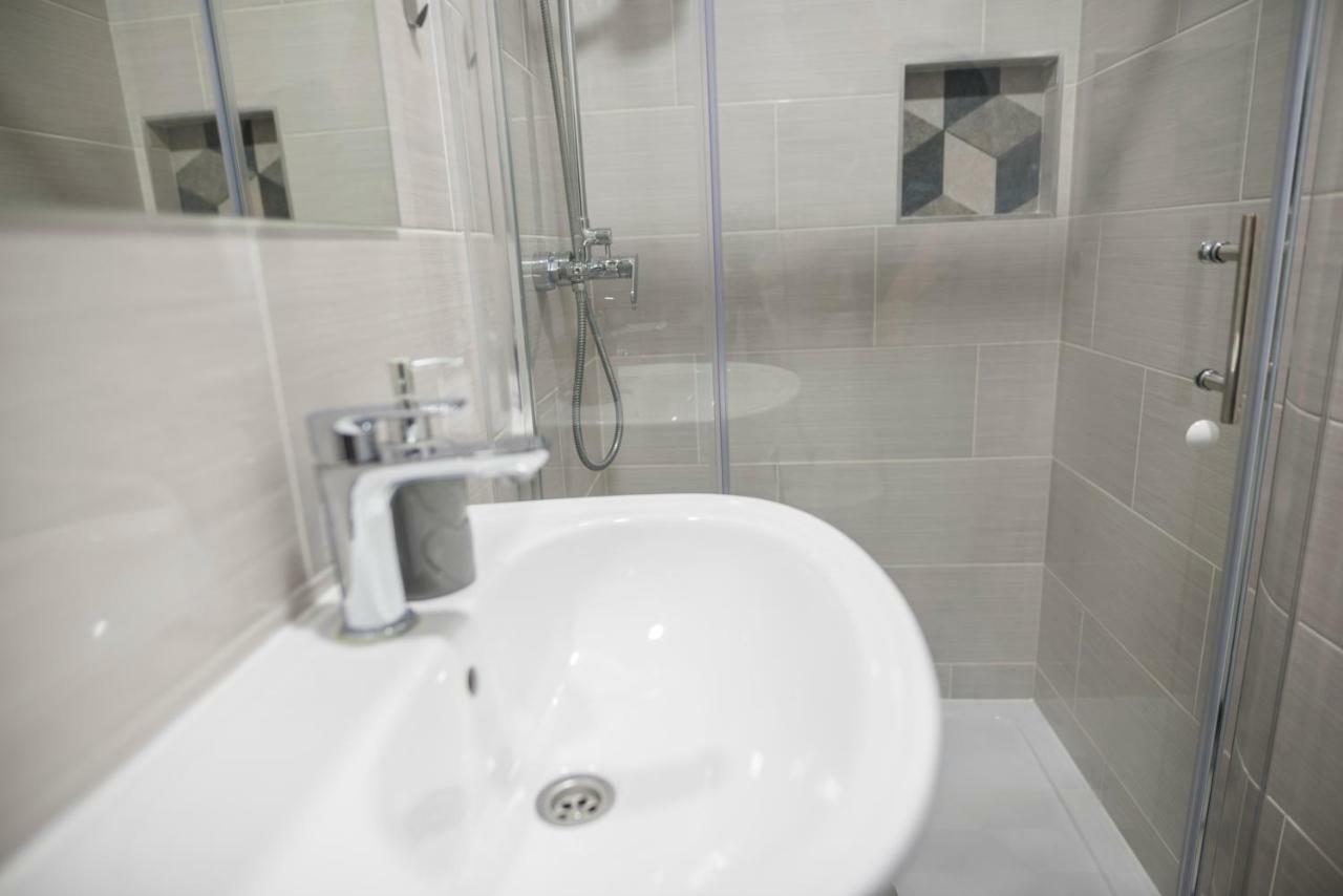 "D&M" Studio Apartments Загреб Екстериор снимка